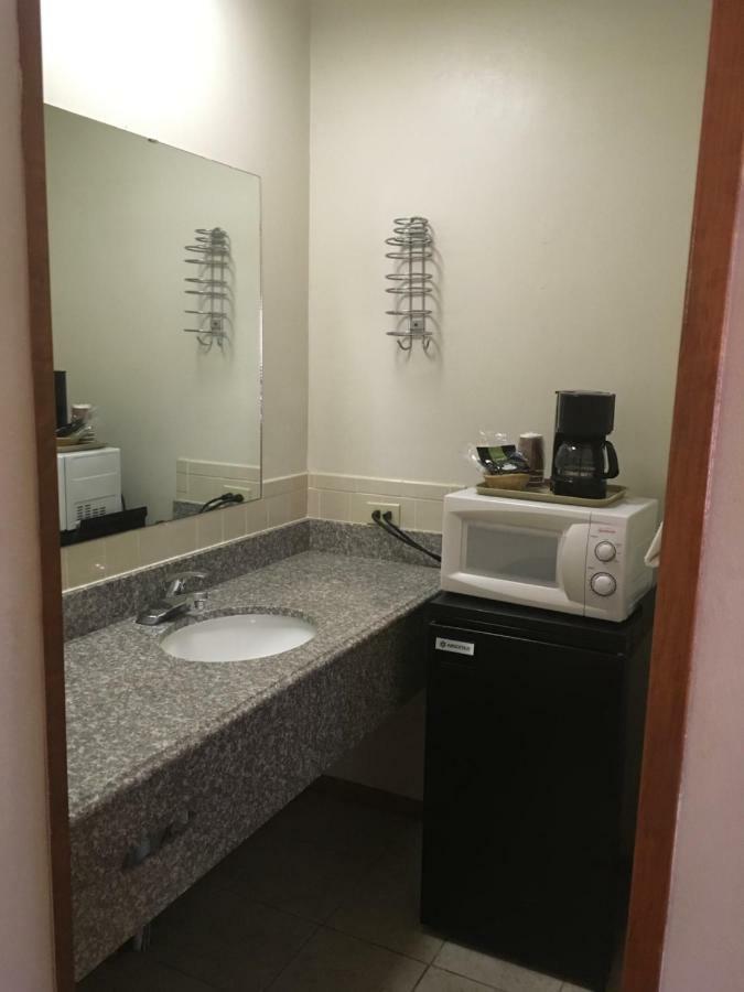 Budget Inn Lafonda Motel Либерал Екстериор снимка